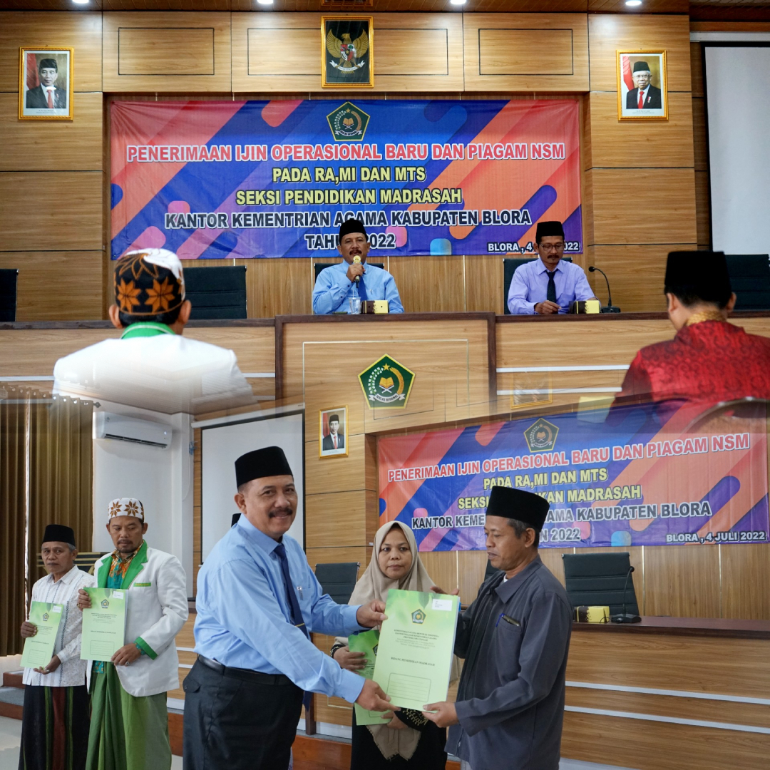 Kakankemenag Serahkan 5 IJOP Madrasah Swasta