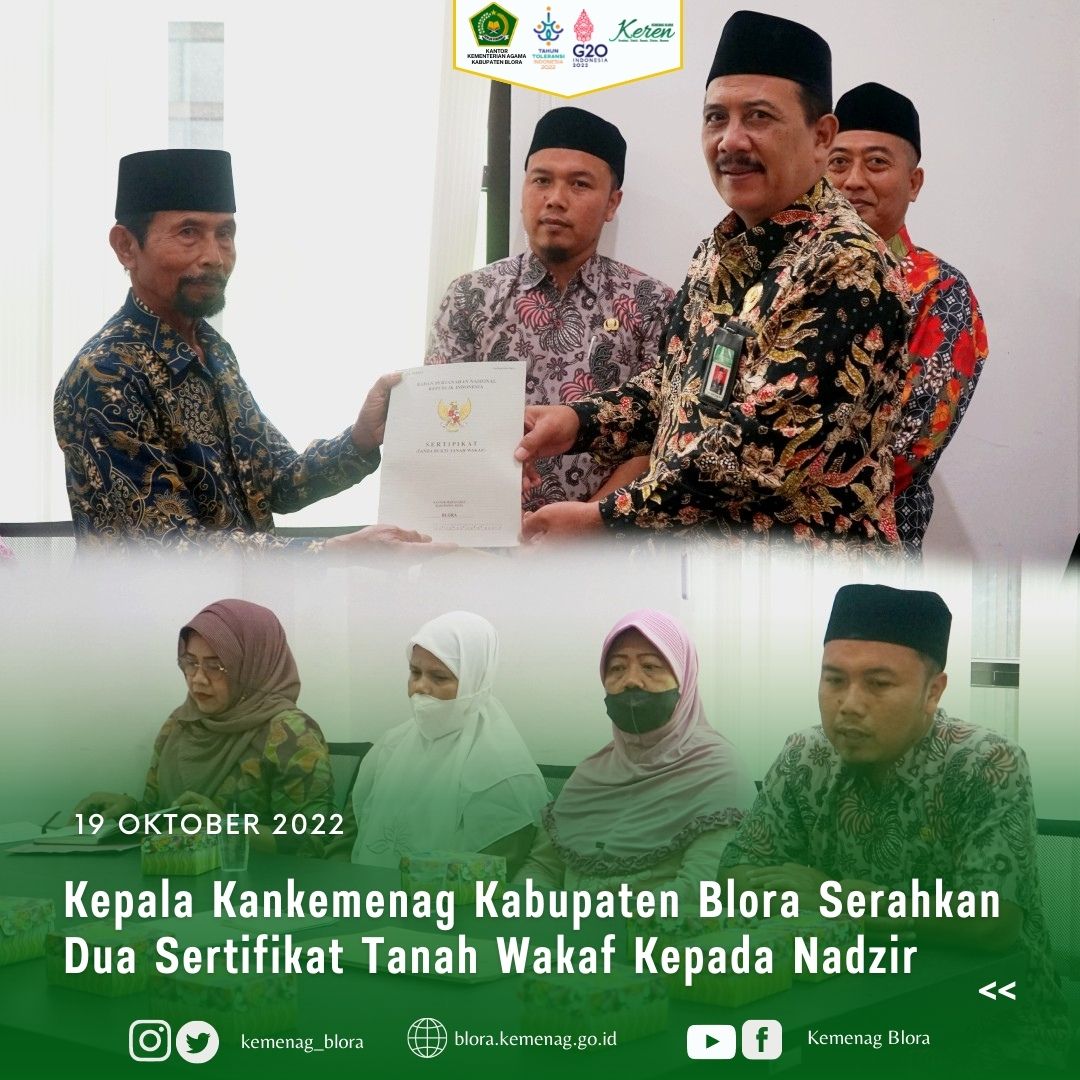 Kepala Kankemenag Kabupaten Blora Serahkan Dua Sertifikat Tanah Wakaf Kepada Nadzir